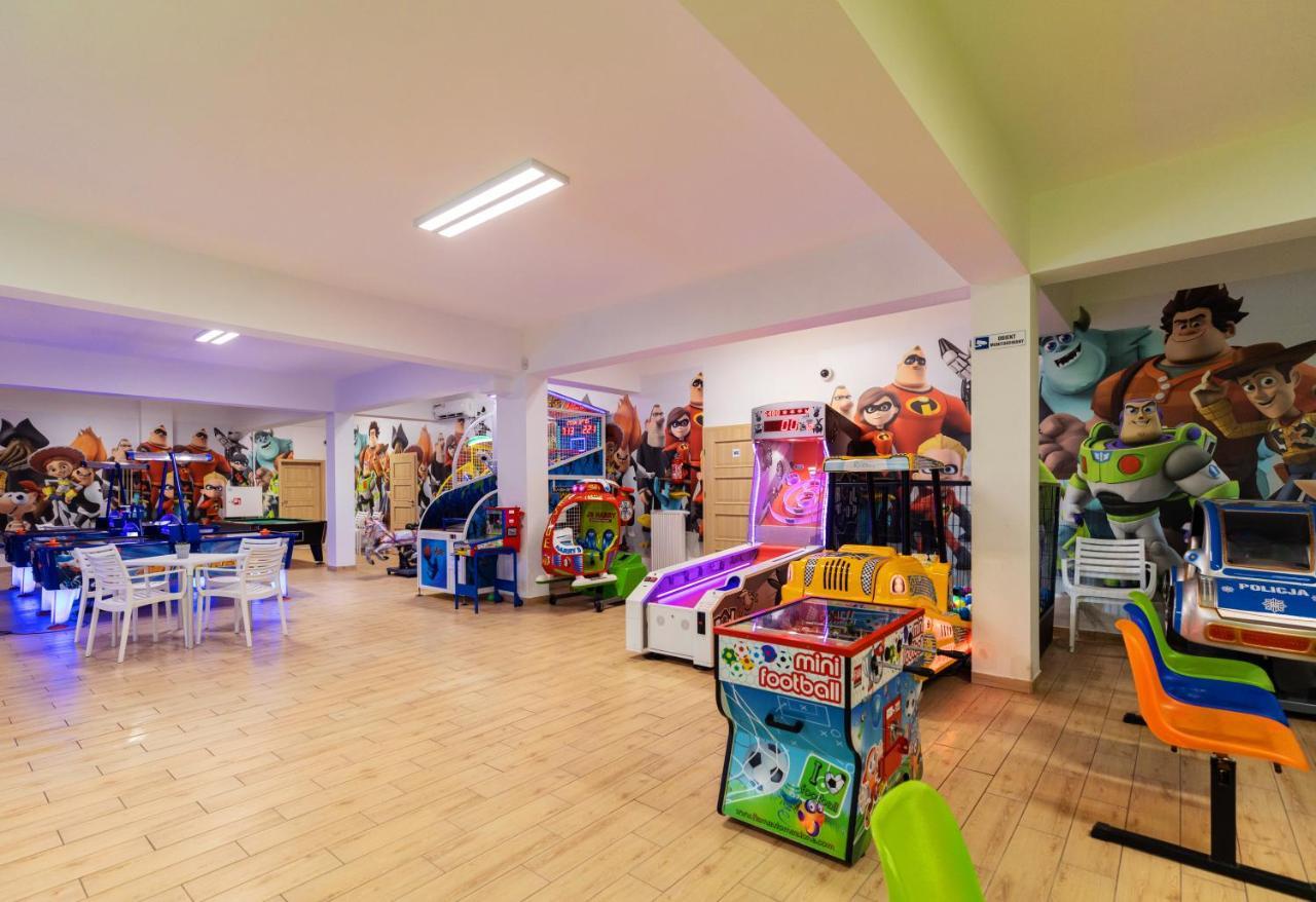 Holiday Park & Resort Нехоже Экстерьер фото